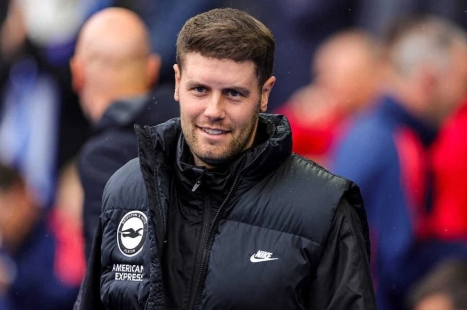 的球队充满, 战胜纽卡斯 的球队充满, 战胜纽卡斯